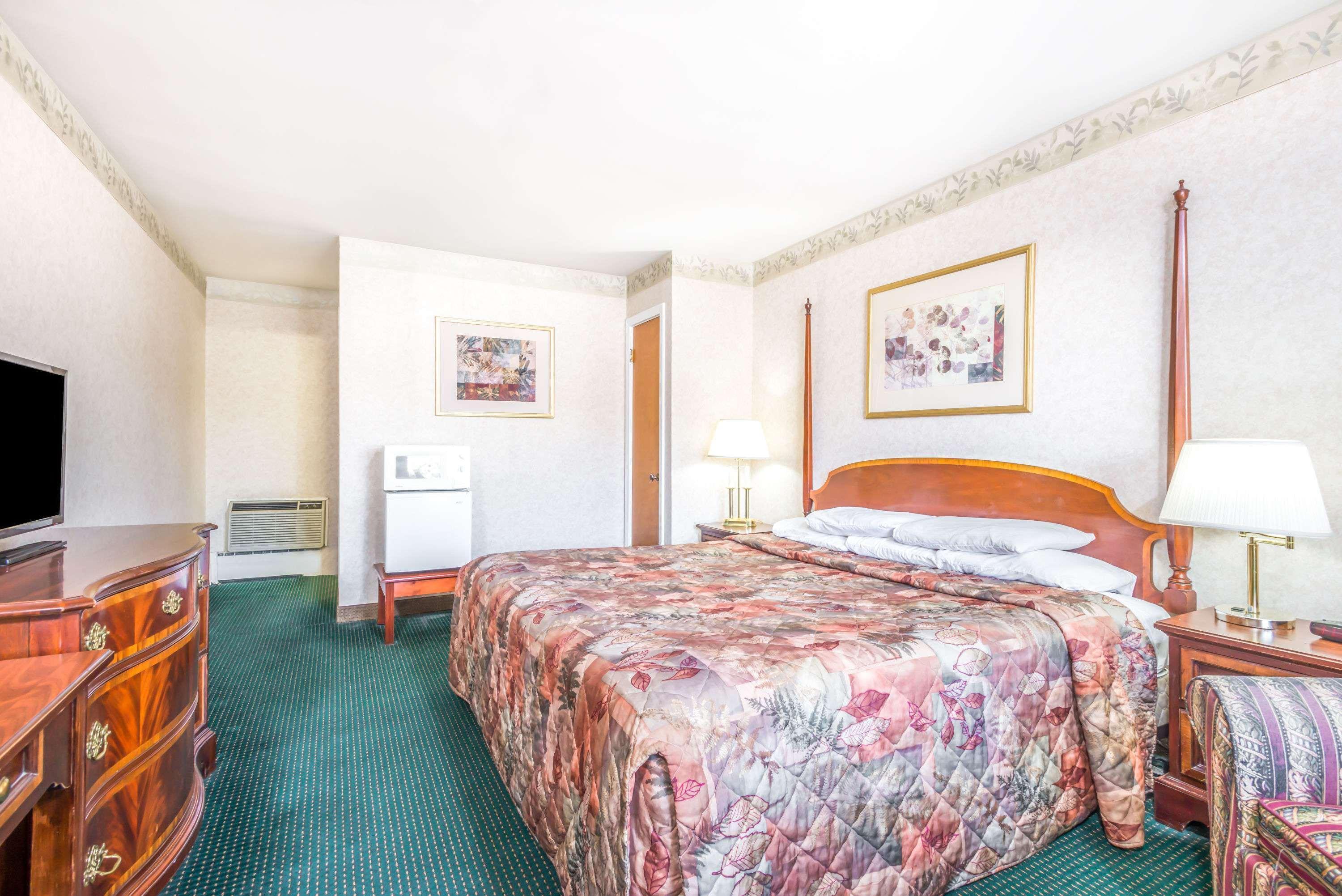 Knights Inn Ленокс Екстер'єр фото